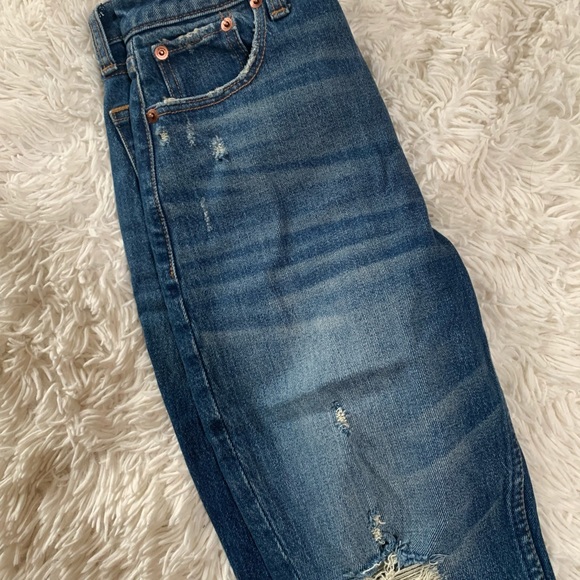 🦋NWT Abercrombie Curve Love high rise jeans - Picture 9 of 9